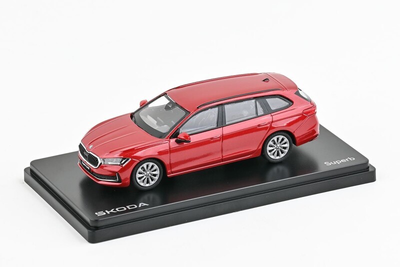 Abrex Škoda Superb IV Combi 1:43 Červená Carmine Metalíza